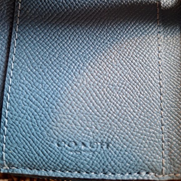 Small Coach Cross Grain Tri Fold Wallet in Blue with Silver Logo - NEW! UNUSED. - Picture 4 of 7